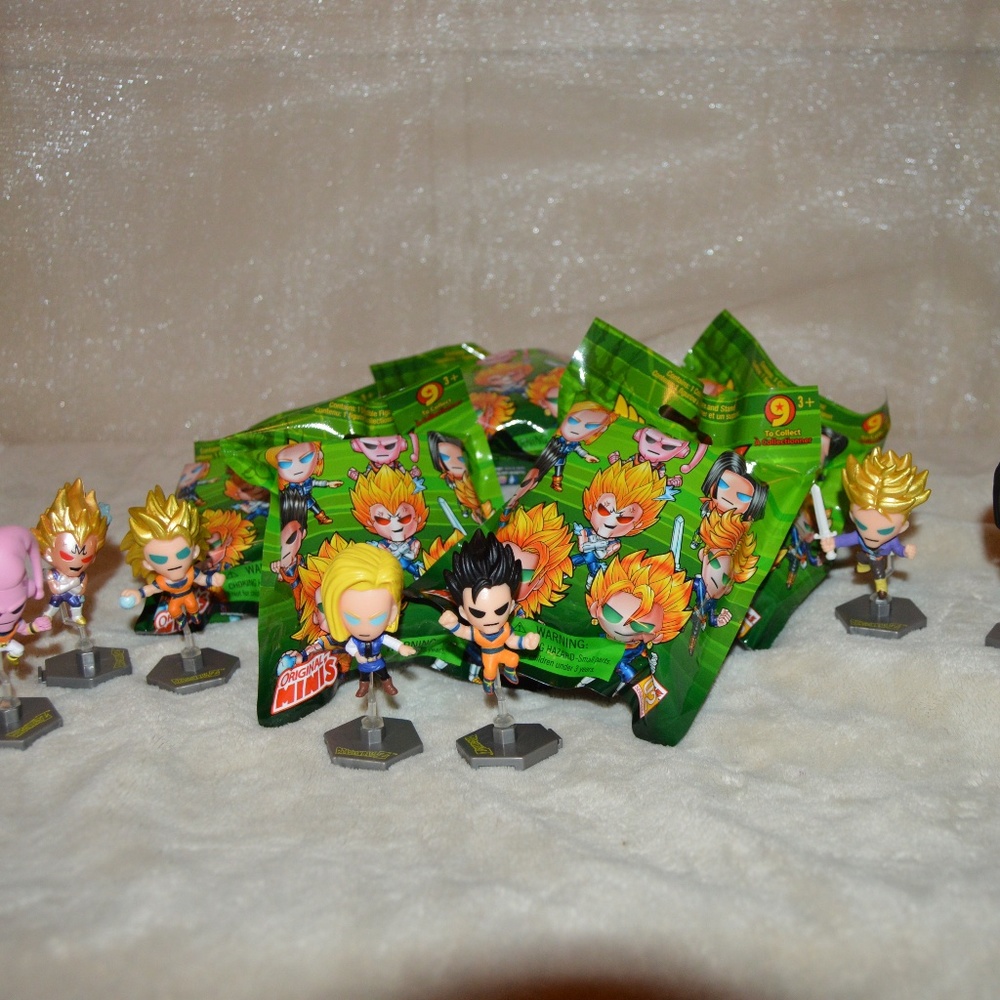 Stocking Stuffer🎄🎉Dragon Ball Z Mini Figure - Picture 4 of 5